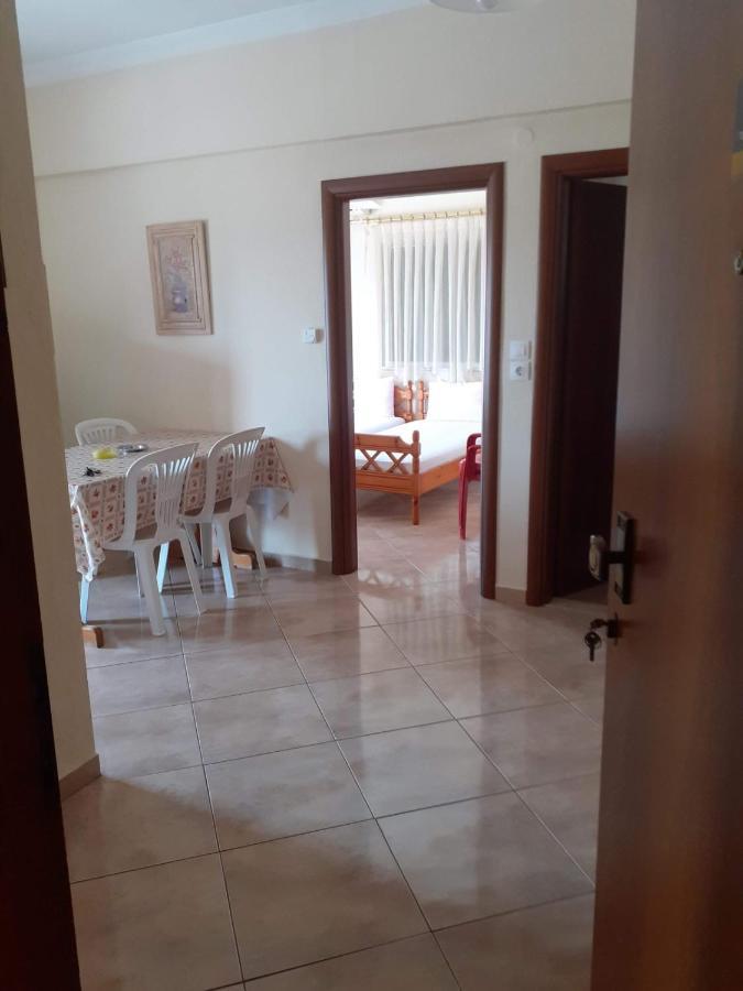 Poly'S House Apartment Vrasná Екстериор снимка