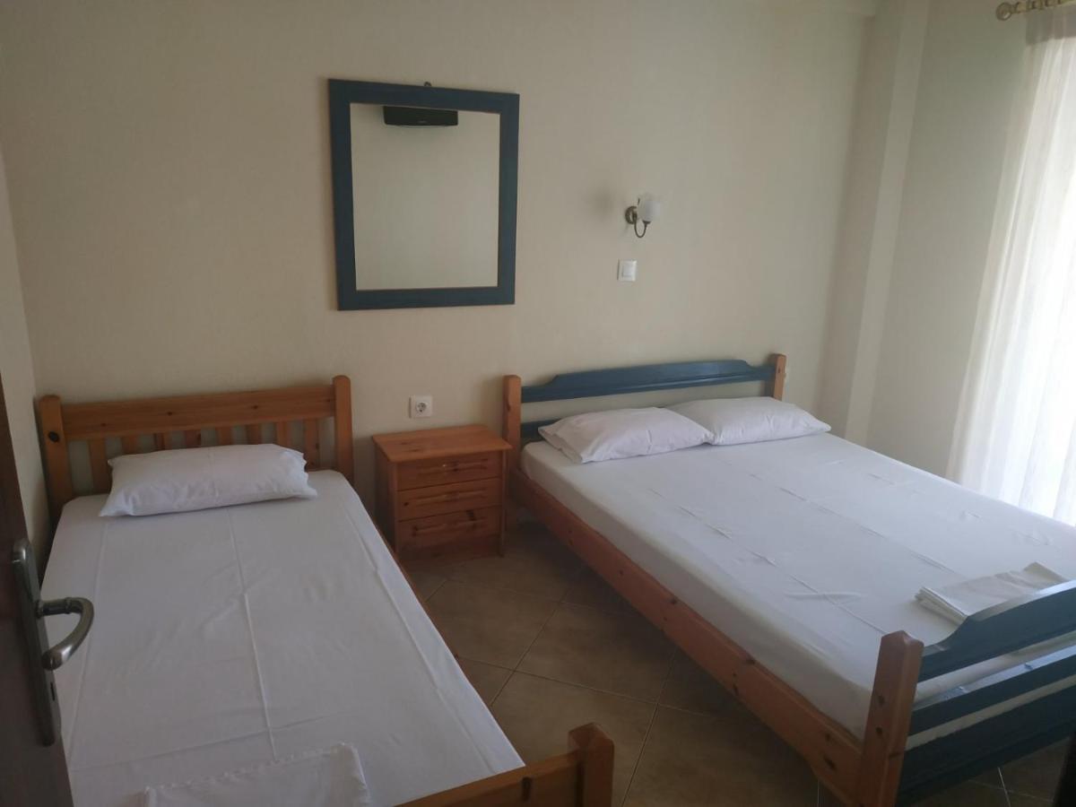 Poly'S House Apartment Vrasná Екстериор снимка