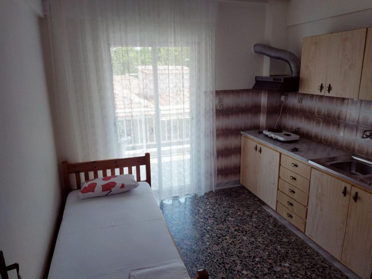 Poly'S House Apartment Vrasná Екстериор снимка