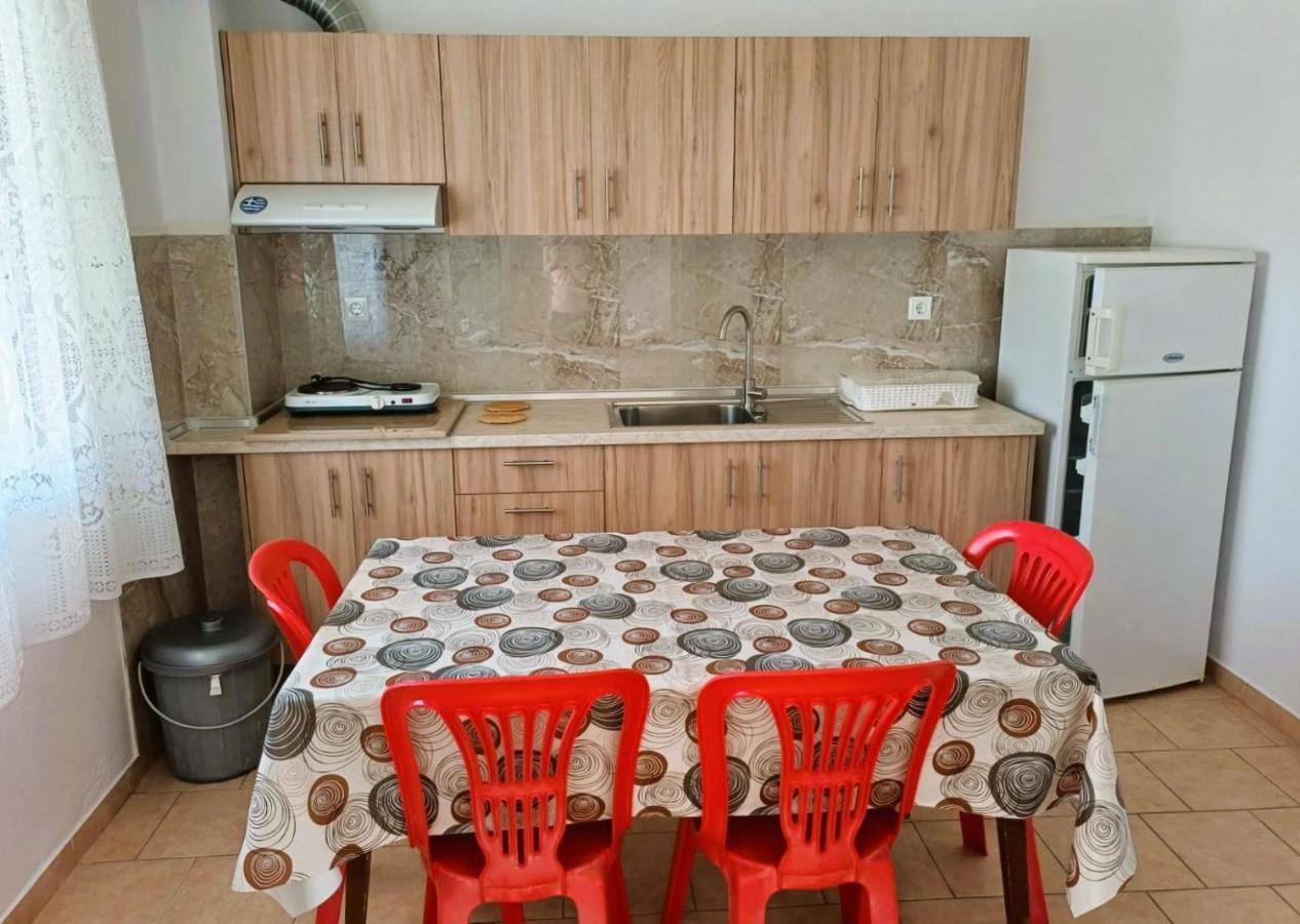 Poly'S House Apartment Vrasná Екстериор снимка