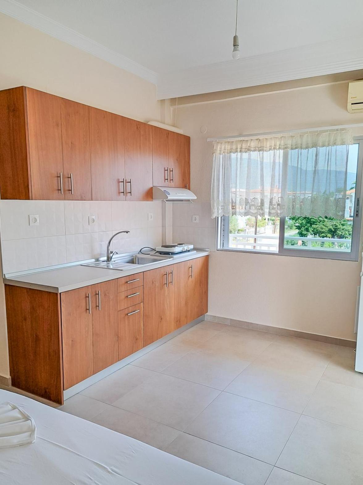 Poly'S House Apartment Vrasná Екстериор снимка