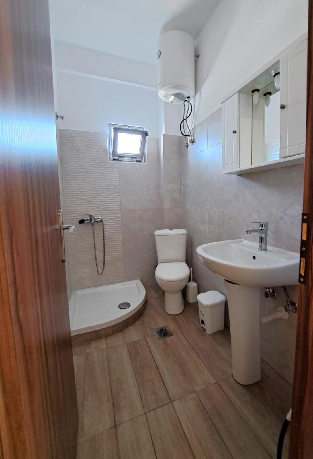 Poly'S House Apartment Vrasná Екстериор снимка